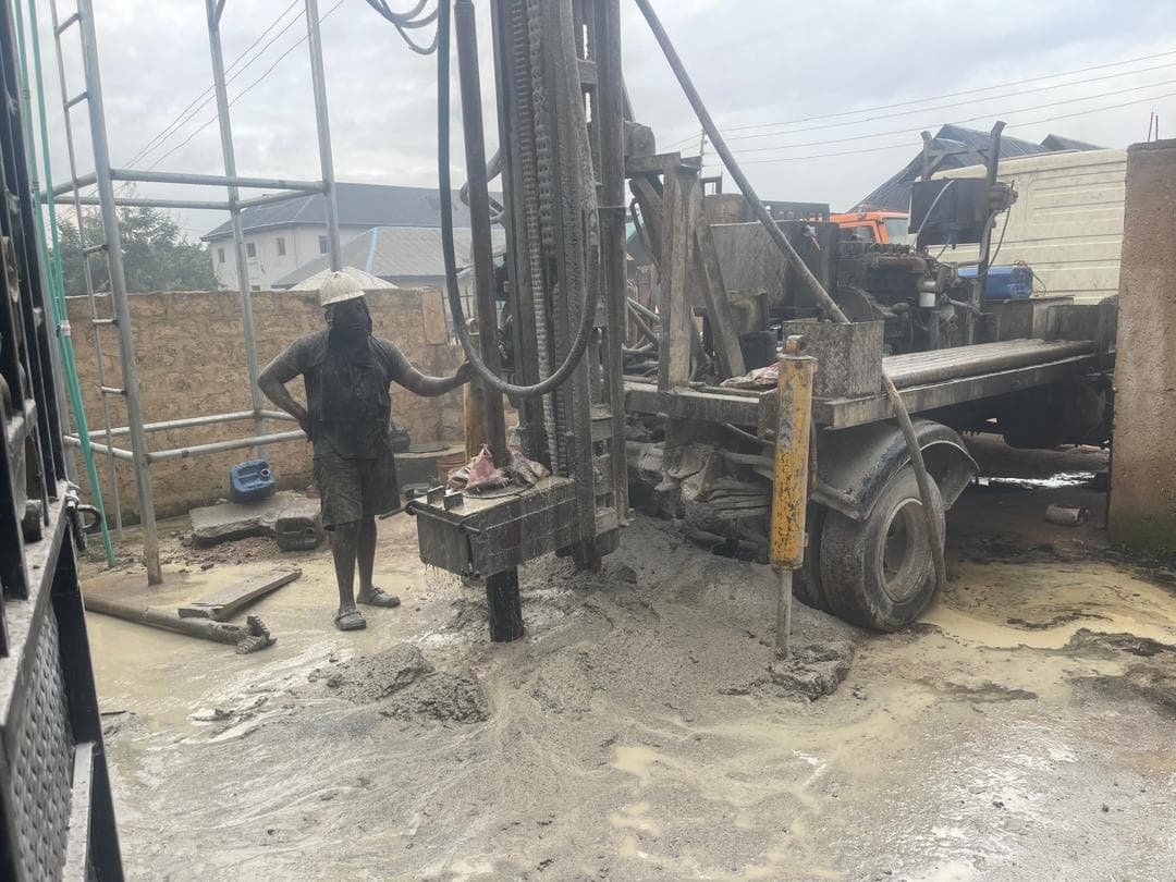 Sumonu & Nasirat Hostels, Agbale 4